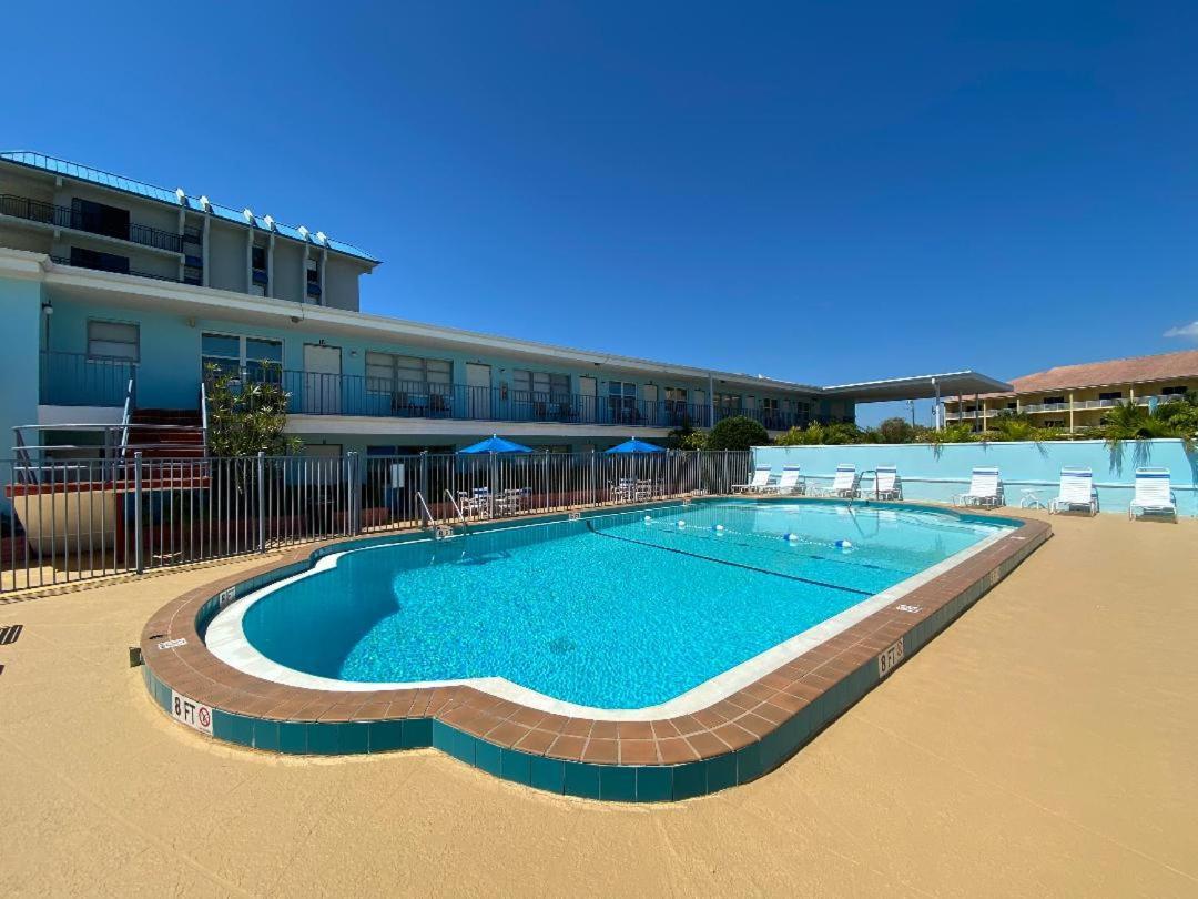 Beachside Resort Motel St. Pete Beach Eksteriør bilde
