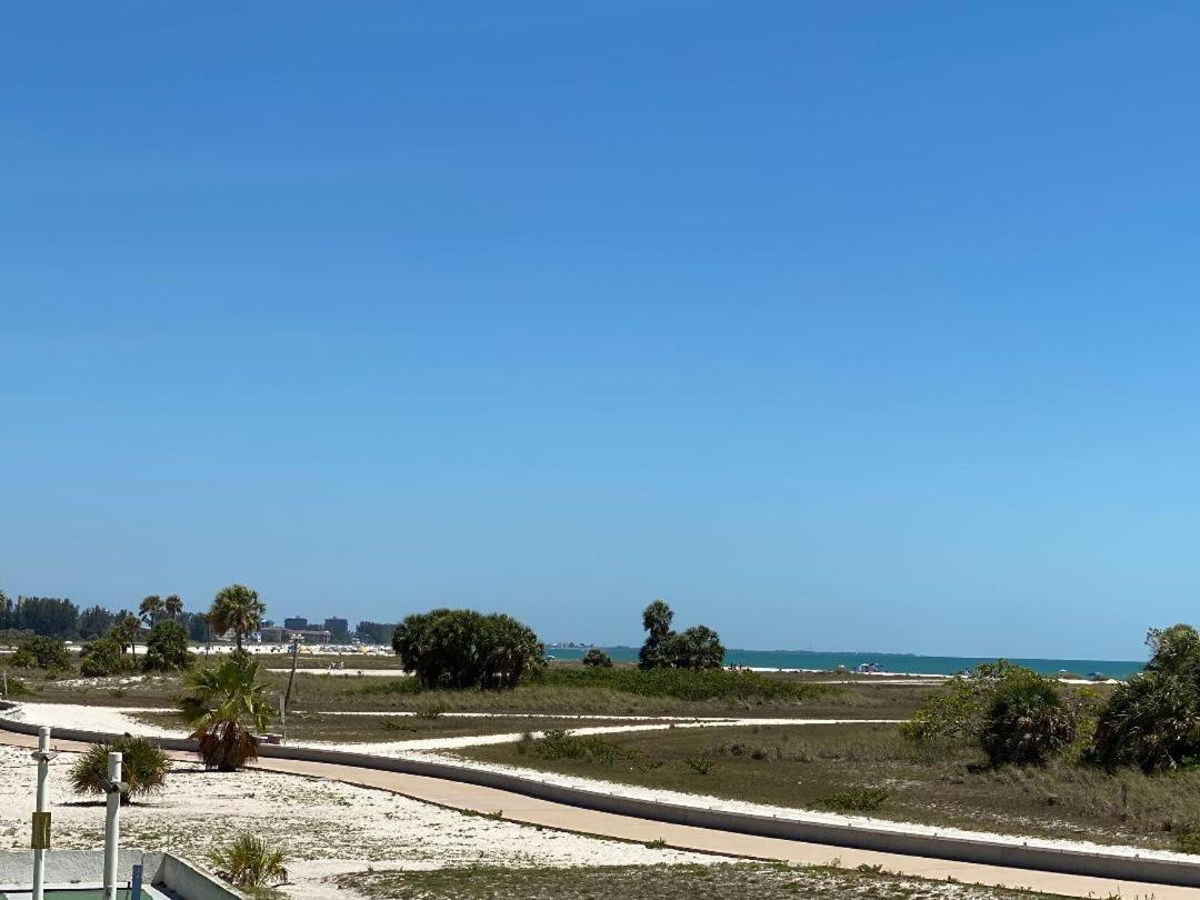 Beachside Resort Motel St. Pete Beach Eksteriør bilde