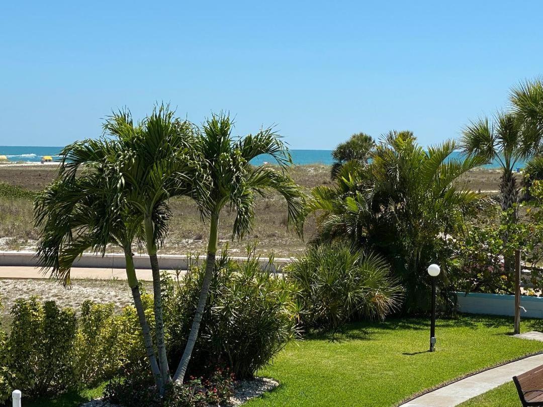 Beachside Resort Motel St. Pete Beach Eksteriør bilde