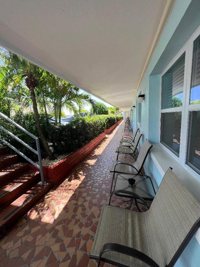 Beachside Resort Motel St. Pete Beach Eksteriør bilde