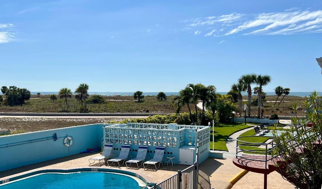 Beachside Resort Motel St. Pete Beach Eksteriør bilde