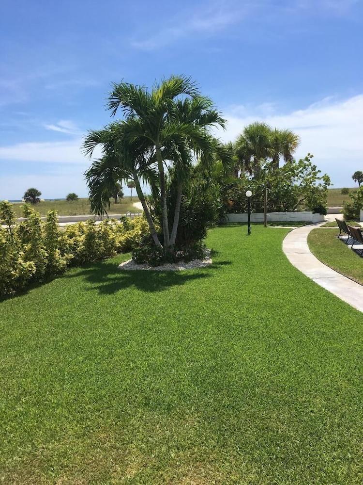 Beachside Resort Motel St. Pete Beach Eksteriør bilde