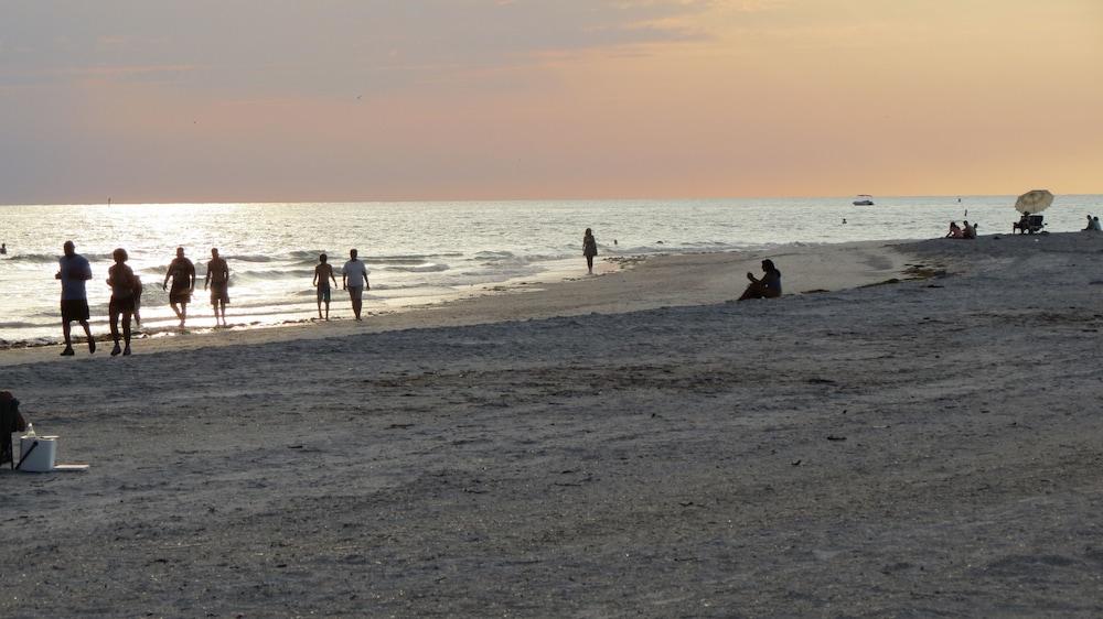 Beachside Resort Motel St. Pete Beach Eksteriør bilde
