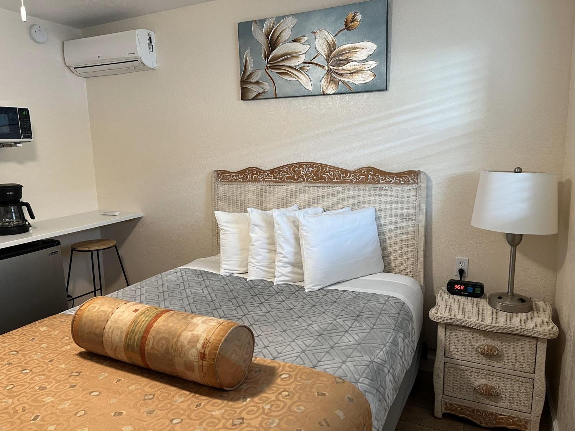 Beachside Resort Motel St. Pete Beach Eksteriør bilde