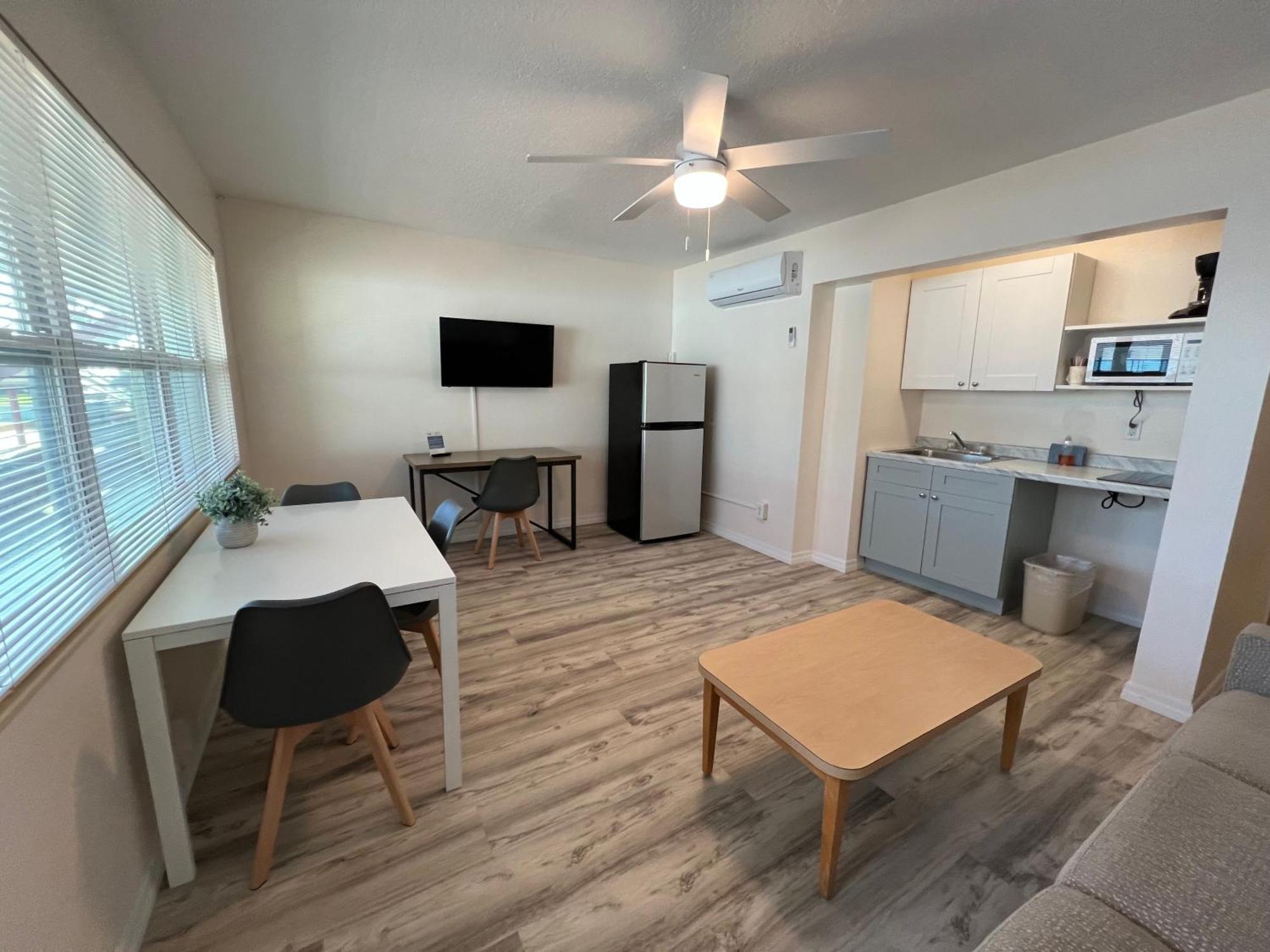 Beachside Resort Motel St. Pete Beach Eksteriør bilde